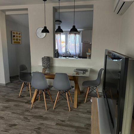 Private Modern Apartment Nea Roda Dış mekan fotoğraf