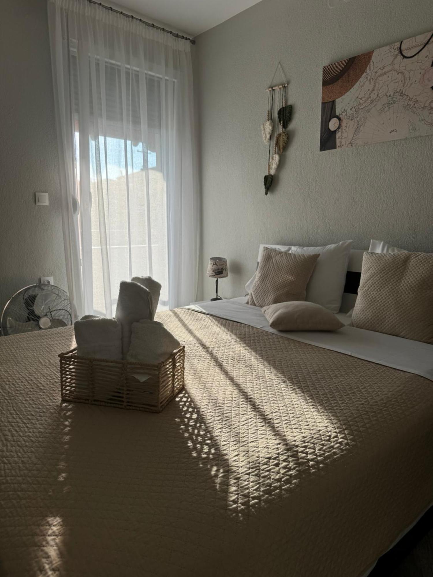 Private Modern Apartment Nea Roda Dış mekan fotoğraf